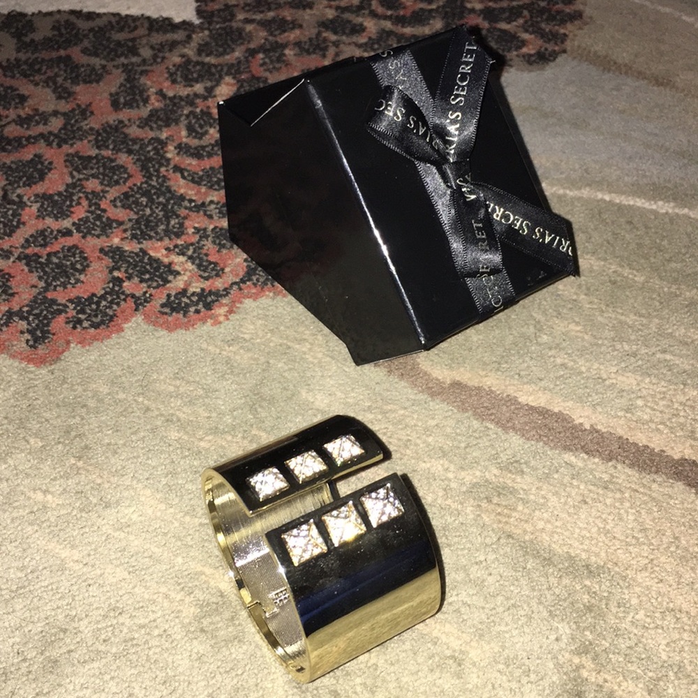 Victoria Secret chunky bracelet - Picture 1 of 5